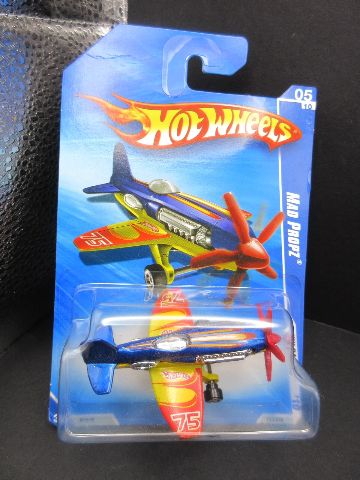 2010 HW RACING Hot Wheels MAD PROPZ 153/240 (M)