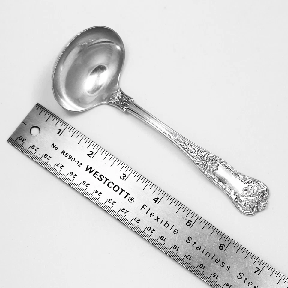 Cucharón de salsa de Birks plata de ley en patrón Queens Foto 3 de 4