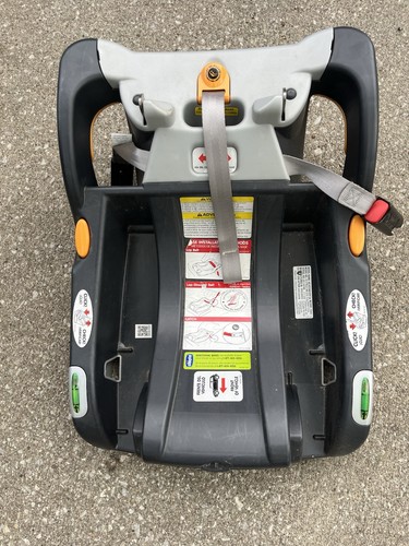 Chicco Infant Car Seat Base KEYFIT30, GOOD CONDITION Exp 12/28