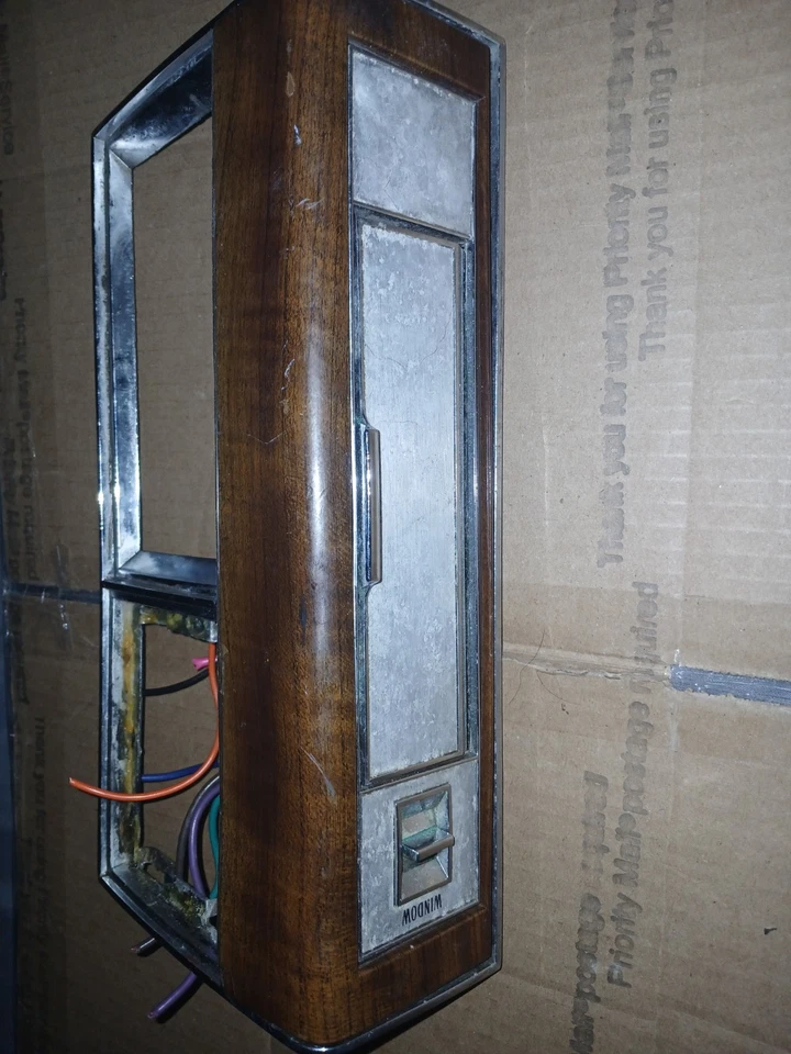 1980-1989 CADILLAC DEVILLE FLEETWOOD BROUGHAM Cinzeiro Interruptor de Janela Traseira Esquerda - Imagem 3 de 4