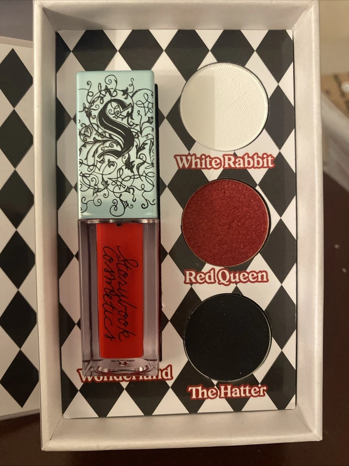 Juego de sombras de ojos y lápiz labial líquido Alicia en el país de las maravillas Storybook Cosmetics NUEVO Foto 2 de 4