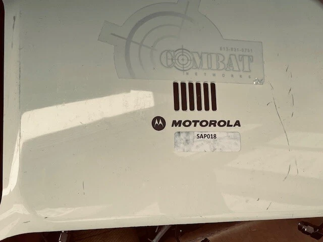 Motorola ML-2452-PTA2M3X3-1 6-Port MIMO Facade Antenna - Image 2 of 3