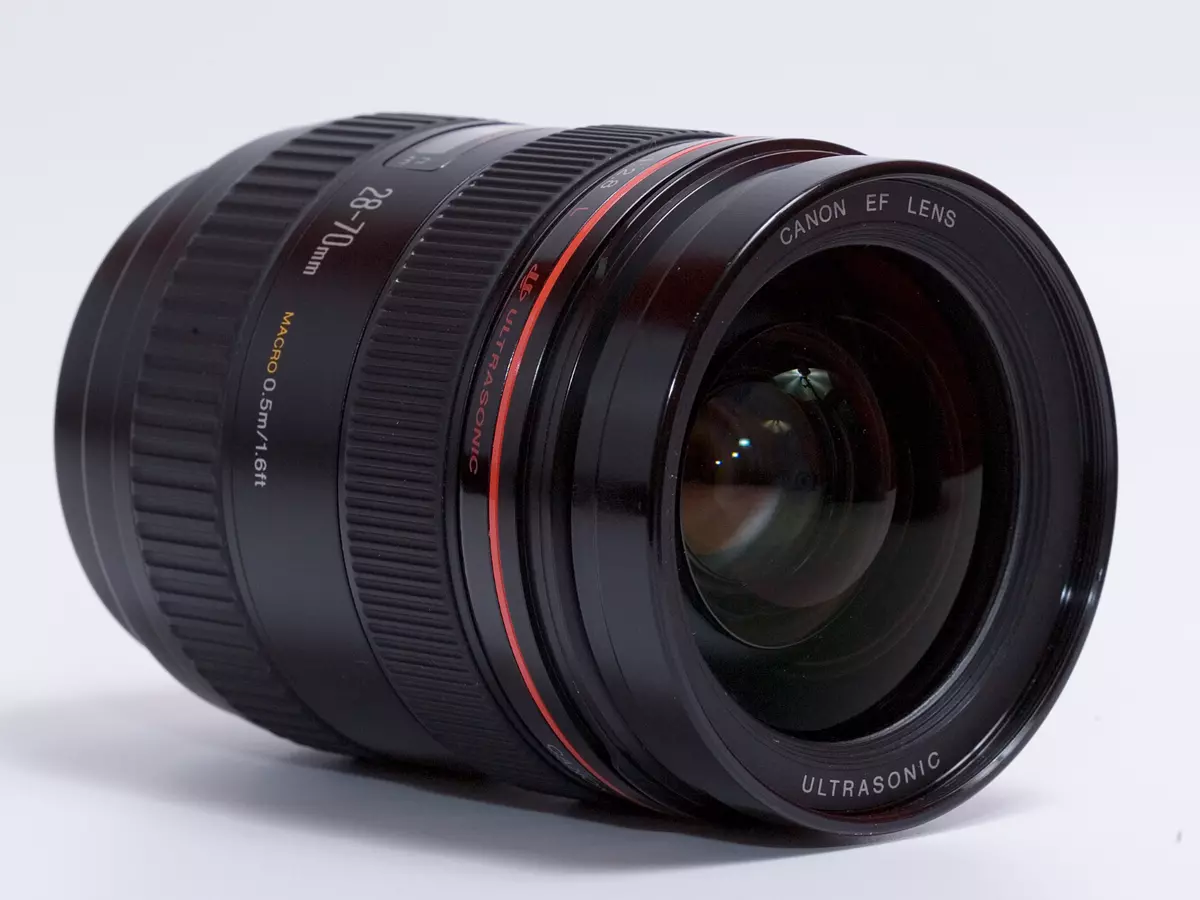 Canon EF 28-70mm f/2.8 Macro USM Lens. Excellent working condition