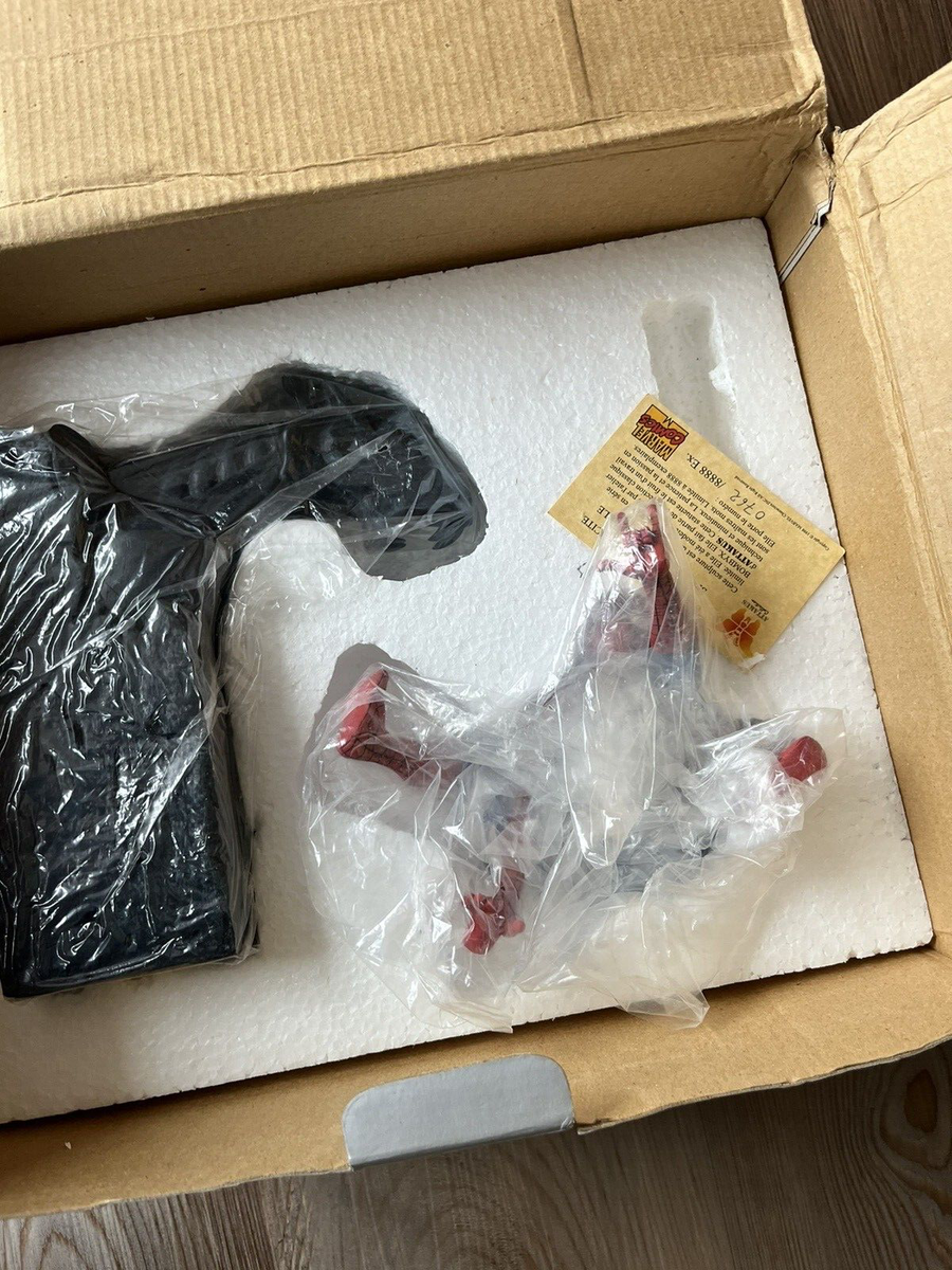 Attakus Spider-man on gargoyle statue MIB 1997 UNUSED Marvel C762