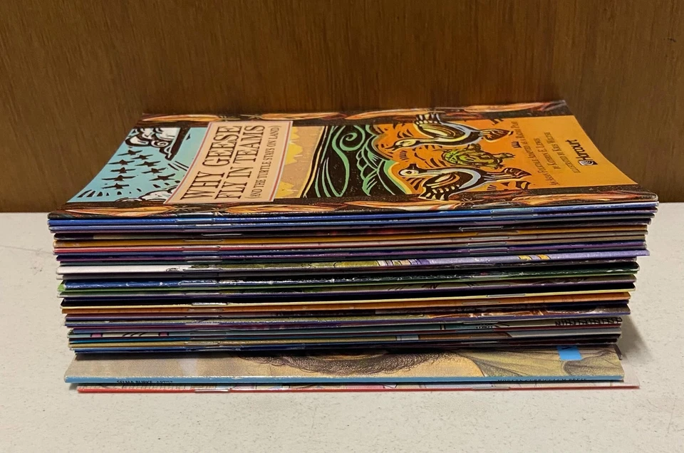 Lot 37 Harcourt Small Leveled Reader Booklets Around Grade 5 Homeschool Foto 2 de 4