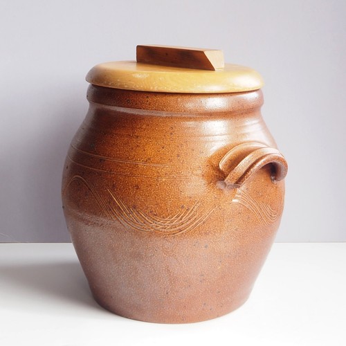 ERRINGTON REAY - Large Salt Glazed Stoneware Storage Jar with Wooden Lid, 33 cm - Picture 2 of 12