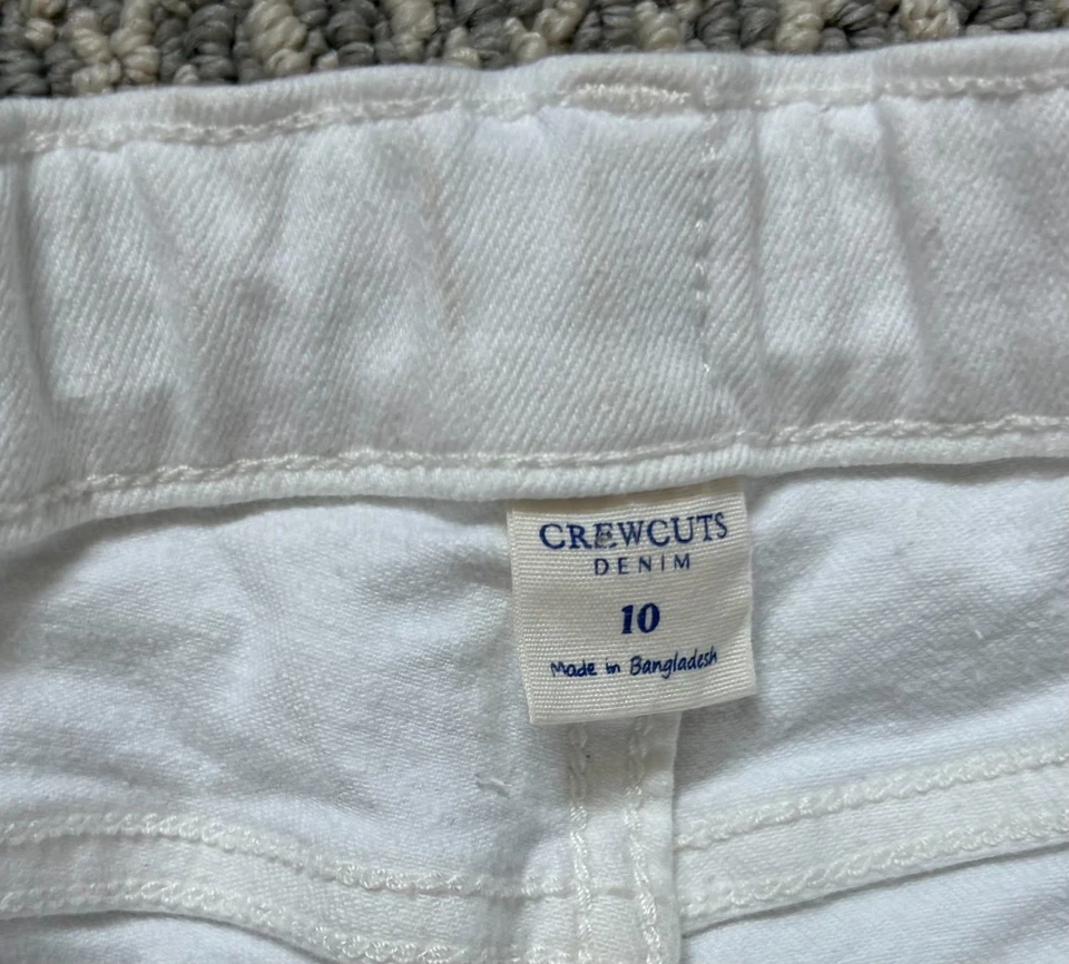 J.Crew Crewcuts, talla 10, niñas, dobladillo crudo, jean denim blanco Foto 3 de 4