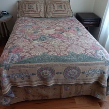 Best of Flanders 4pc Queen 90x93 Belgium Tapestry Bedspread, 2 Shams & Skirt