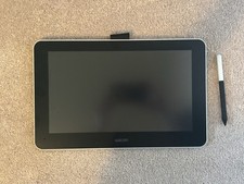 Wacom One Graphics Tablet with Pen Digital Drawing  Design Model One