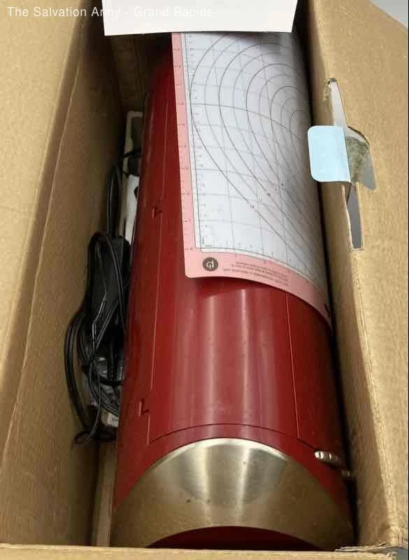 Cricut Cake Red Personal Electronic Die Cutting Machine For Cake Decorating - Image 3 of 4