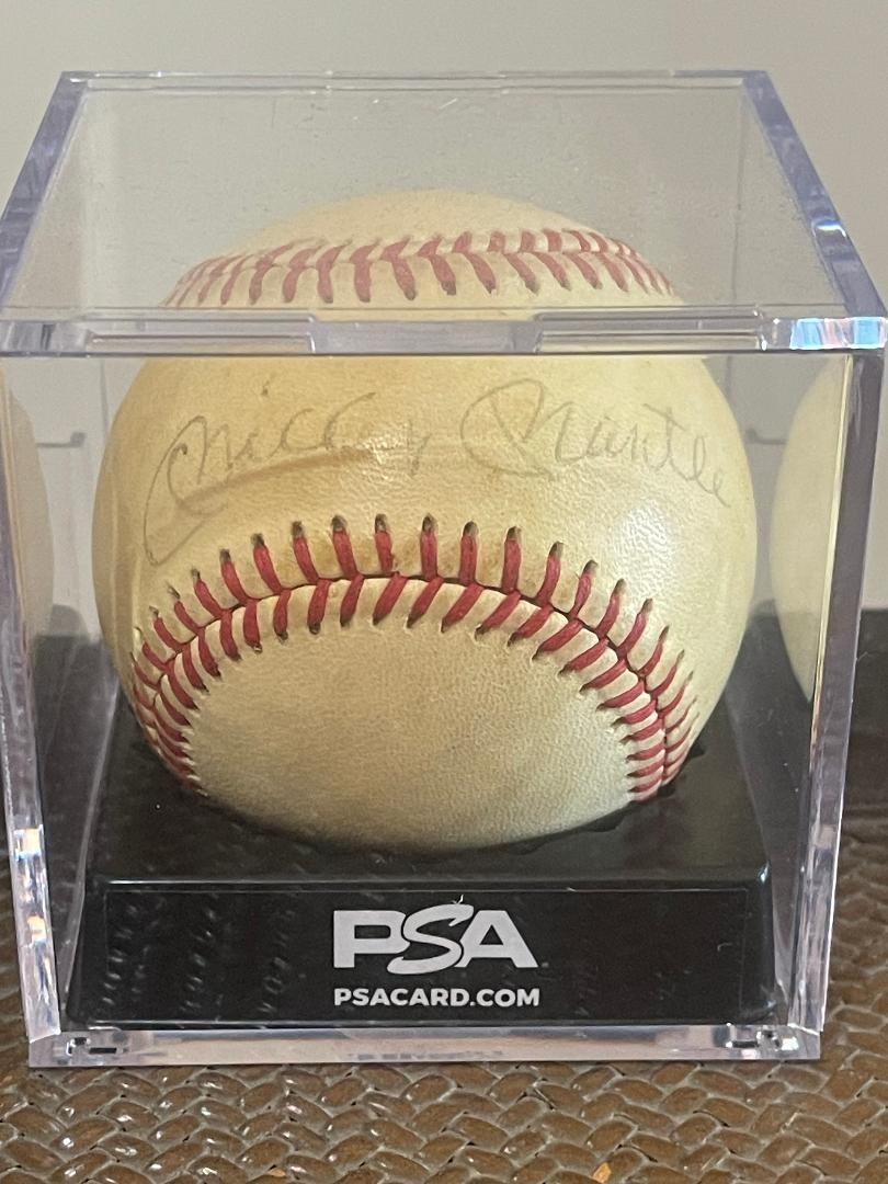 Mickey Mantle Autograph Signed Official Rawlings Baseball PSA/DNA Authenticated view 2