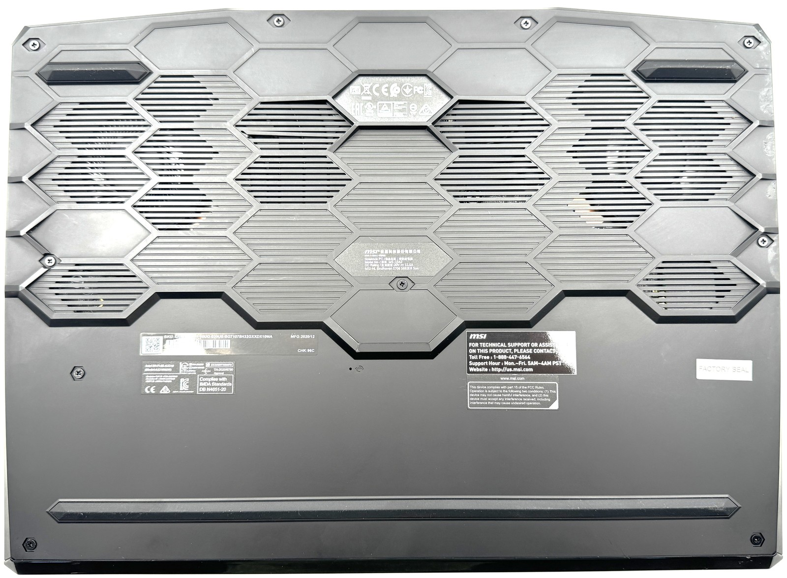 MSI GE66 - 15.6" FHD 240hz - i7-10750H - 32GB RAM - RTX 3070 - 1TB SSD - GE66039