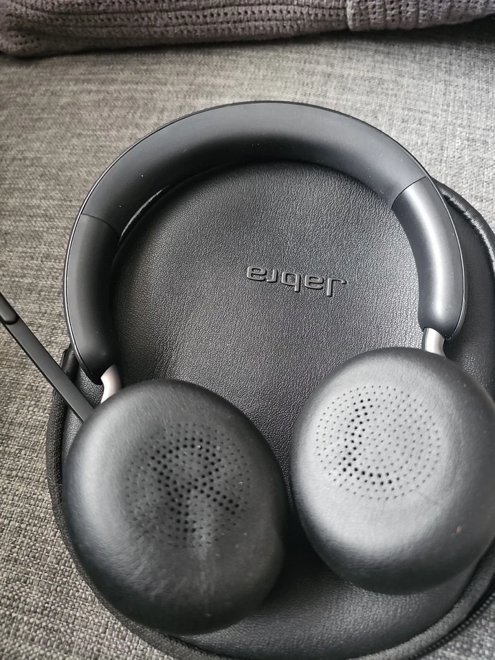 Jabra Evolve2 65 Stereo Wireless Headset (MS Teams, USB-C) - Black - Image 4 of 4