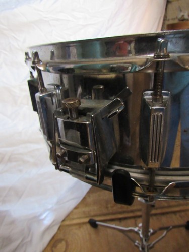 Adam Snare Drum THE ATOMIC SOUND 14x5 With Stand V74K - Picture 8 of 9
