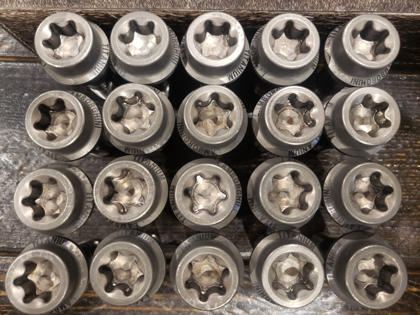 LAMBORGHINI GALLARDO SUPERLEGGERA HURACAN TITANIUM WHEEL RIM LUG NUT BOLT OE