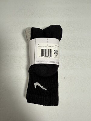 Nike Dri Fit Everyday Plus 3-Pack CREW Socks Cotton Size S Youth - Main Image