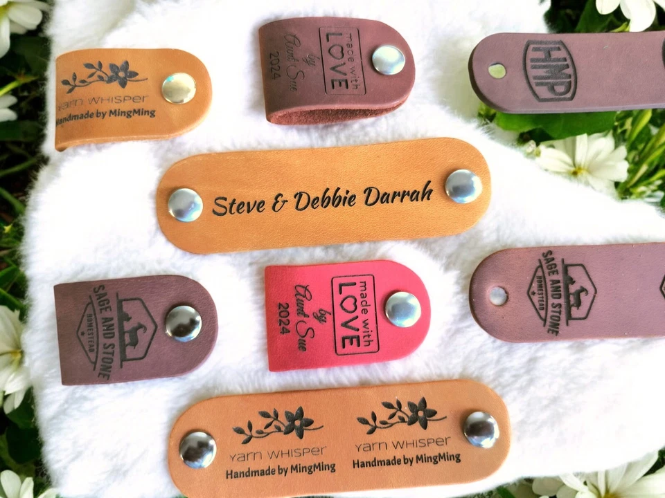 Персонализированные кожаные бирки с заклепками для предметов ручной работы, этикетки для вязания шапочек - Изображение 2 из 4