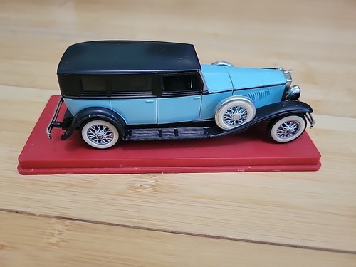Solido 1/43 - 1931 Duesenberg J - Baby Blue - Picture 4 of 6