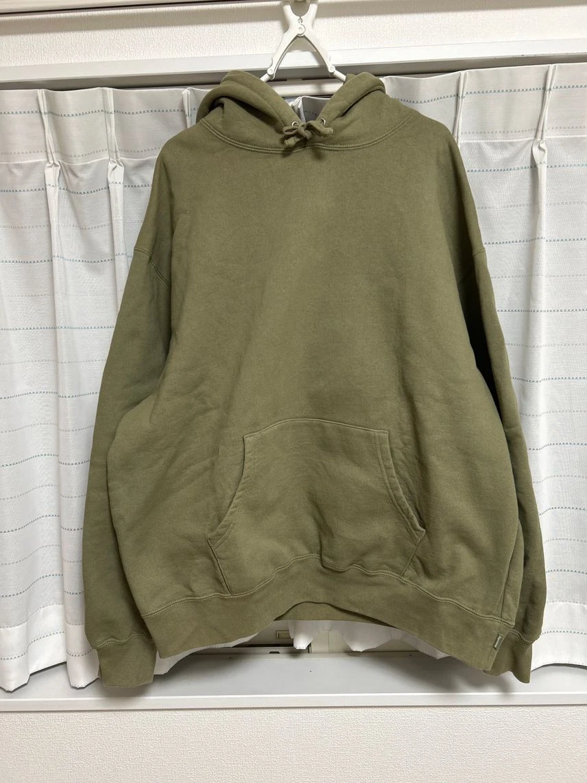 Sweat à capuche Supreme satin appliqué olive clair
