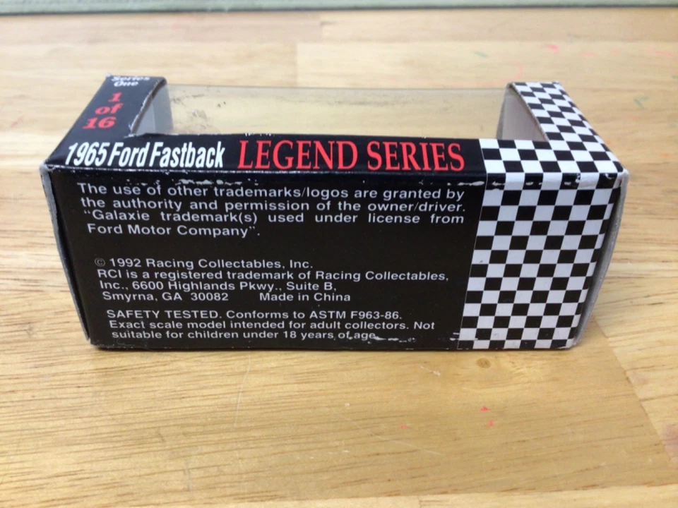 Ford Fastback 1965 NASCAR 1965 1:64 edición limitada A. J. Foyt #27 Legend Series de 1992 Foto 4 de 4