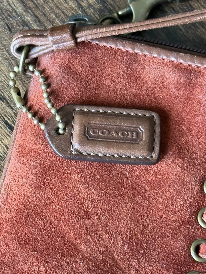 Cartera COACH FLECOS TRENZADOS NARANJA ROJO GAMUZA CUERO RIBETE CREMALLERA Foto 3 de 4