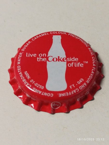   Crown Cap COCA-COLA COMPANY.  Bottle Cap SODA.  Beer. Birra, bier. COKE.