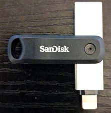 SanDisk iXpand Flash Drive - 128GB - for Apple iPhone and iPad  (SDIX60N-128G)