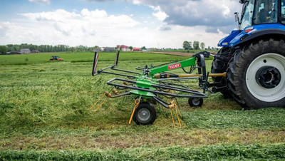 Heuwender TORNADO 5,5 m TALEX mit Gelenkwelle NEU