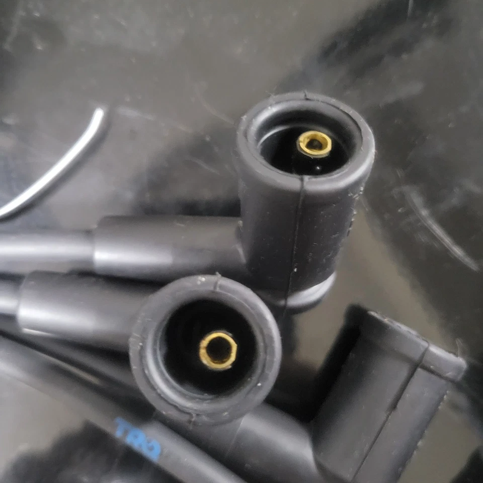 Juego de cables de encendido de bujía Ford Ranger Mazda B2300 2001-2011 2,3 L TRQ IWA69087 Foto 3 de 4