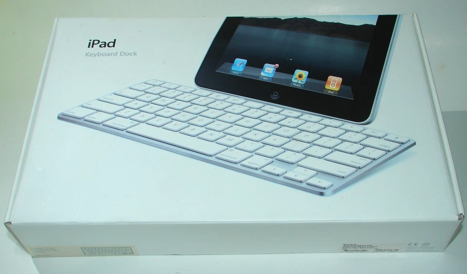 Apple iPad Keyboard Dock A1359 30-Pin 1st, 2nd,3rd Gen Charge Sync cable incl. - Image 2 of 4