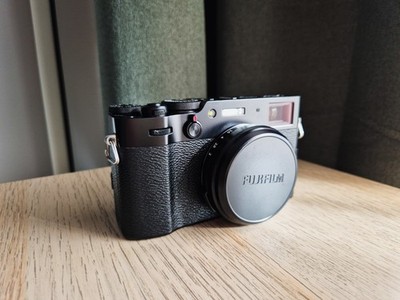 Fuji x100V/ Schwarz / 26.1MP / OVP