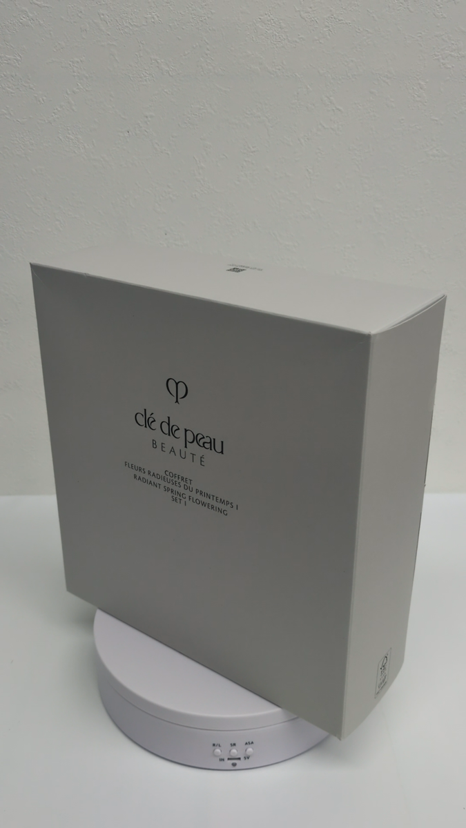 Cle De Peau Beaute 2023 Radiance Gift Blue-Black Limited