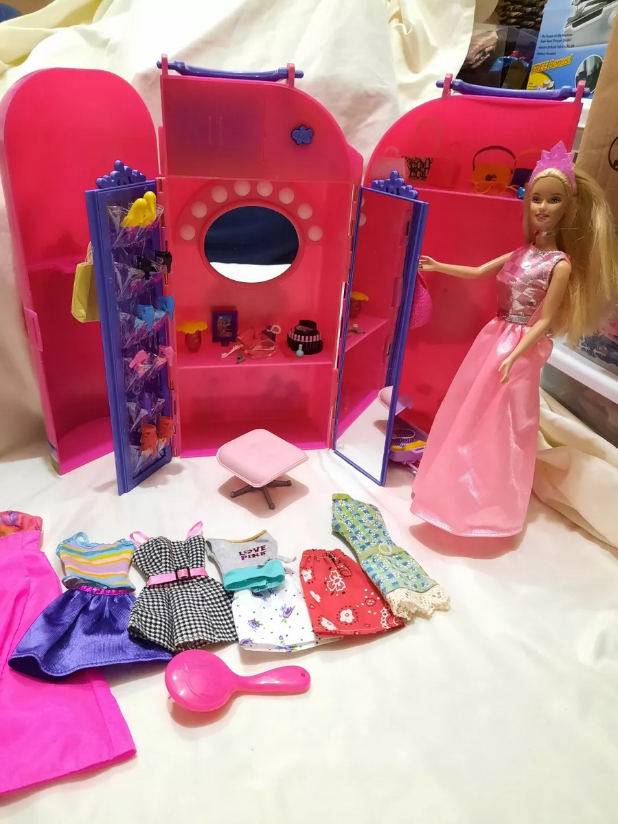 Vintage barbie closet