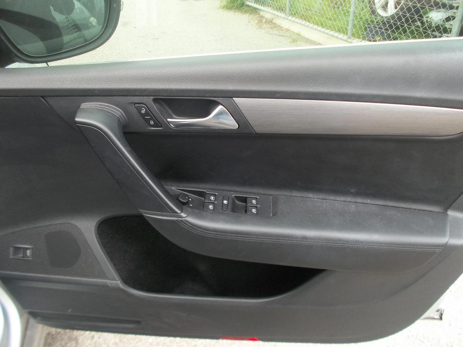 Picture 6 of 12