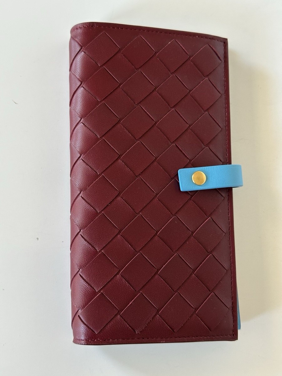 Bottega Veneta★素敵!Intrecciato Leather Wallet Bordeaux Bottega Veneta Intrecciato Leather Wallet Bordeaux/Sky Blue