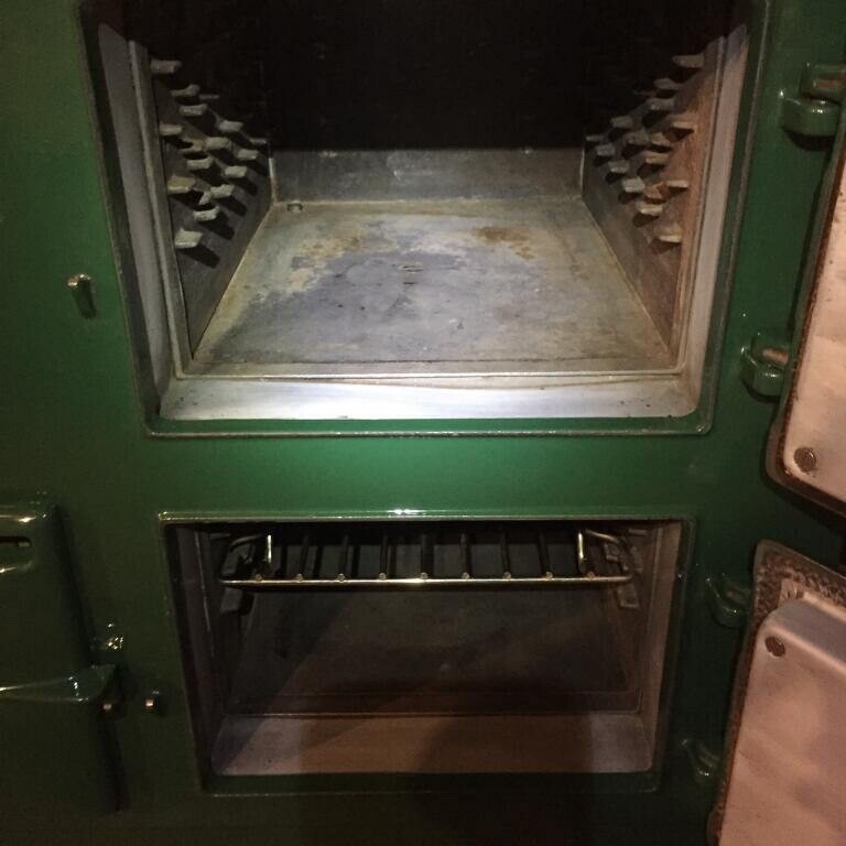 AGA cooker. 4 ovens / 2 hot plates, LPG, green eBay