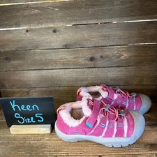 New Big Kids Keen Newport Pink Suede Fur Trimmed Outdoor Shoes Size 5 Y