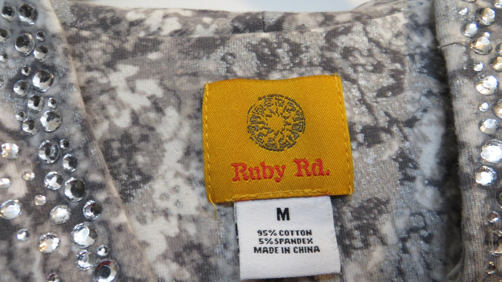 Ruby Rd. Shirt Womens Medium Pattern V Neck 3/4 S… - image 3