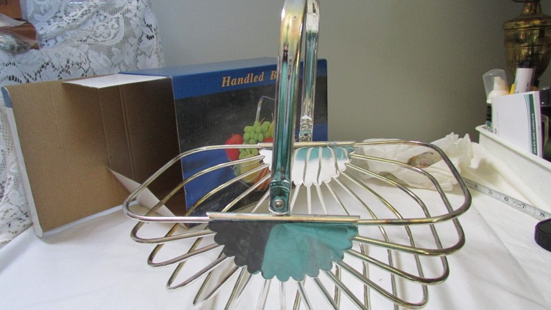 Silver Plated Handled Basket 10"x7"x 5'"