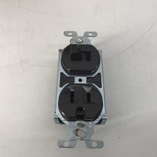 GE Grounded Outlet GE76441 Single Pole 15Amp New QTY 7