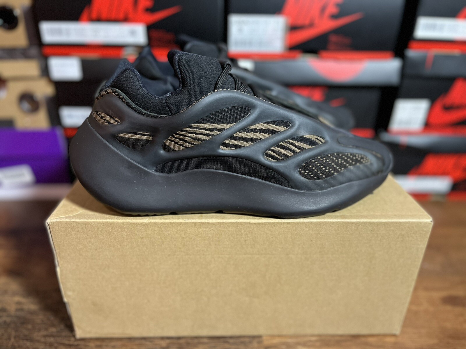 Adidas Yeezy 700 V3 'Clay Brown' - Size 