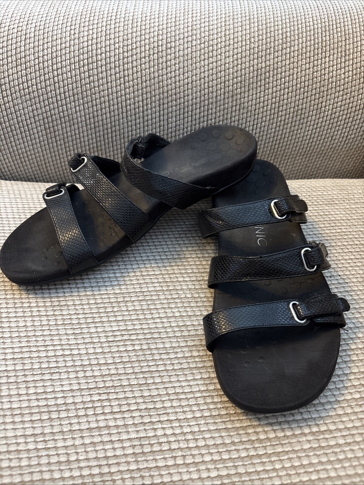 Vionic Womens Black 44Aubry Adjustable Strap Sandals Size 10