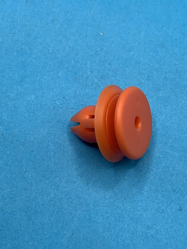 (Paquete de 10) Clips de sujetadores de parachoques acampanados para guardabarros para Volvo NUEVO Foto 3 de 4