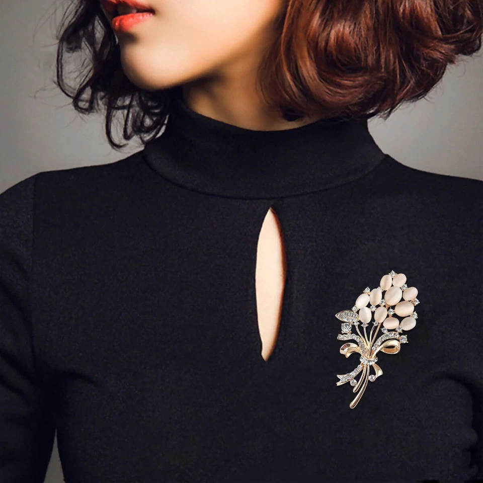 Broches de flores florales Merdia ramos de boda con hermoso ojo de gato creado Foto 3 de 4