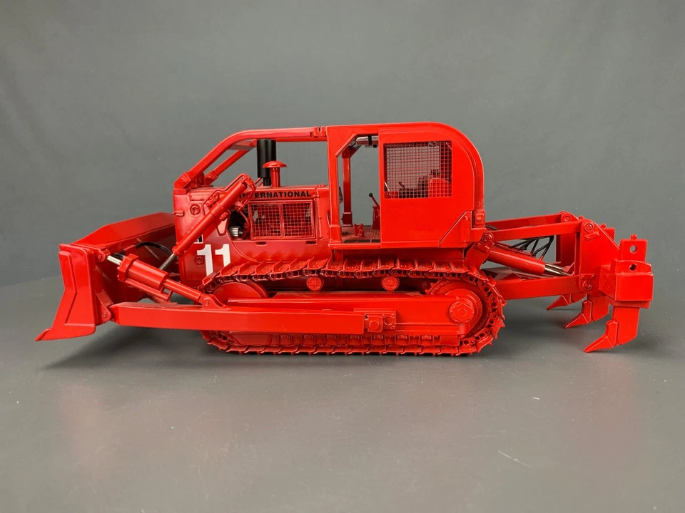 1/25 First Gear 40-0129 Firebreaker TD-25 Crawler w/Sweep, Winch D0457 LZ - Image 4 of 4