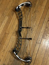 PSE ARCHERY SHOOTDOWN PRO SE2 CAM RH 70#. Gray. Joeys Bow Strings. Lucky Stops.