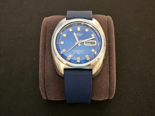 Vintage Seiko Sport Diver 70m Automatic Watch - "Blue Crush" -  REF 6106-8237