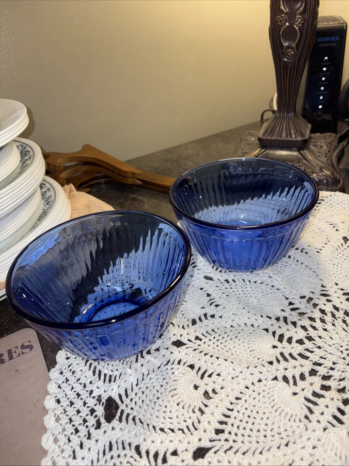 Pyrex Cobalt Blue 3 Cup Bowls 7401–S Ribbed Excellent Condition—Set Of 4 - Image 2 of 4