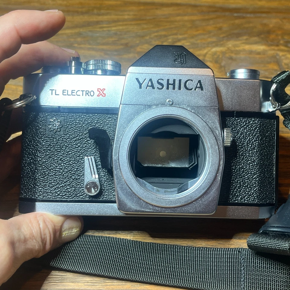 Пленочная камера Yashica TL Electro 35 мм SLR с объективом 50 мм f/1.7 — протестирована рабочая - Изображение 4 из 4