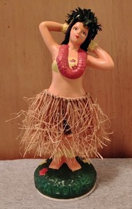 VINTAGE PORCELAIN SWAYING DASHBOARD 7" HAWAIIAN HULA DANCER